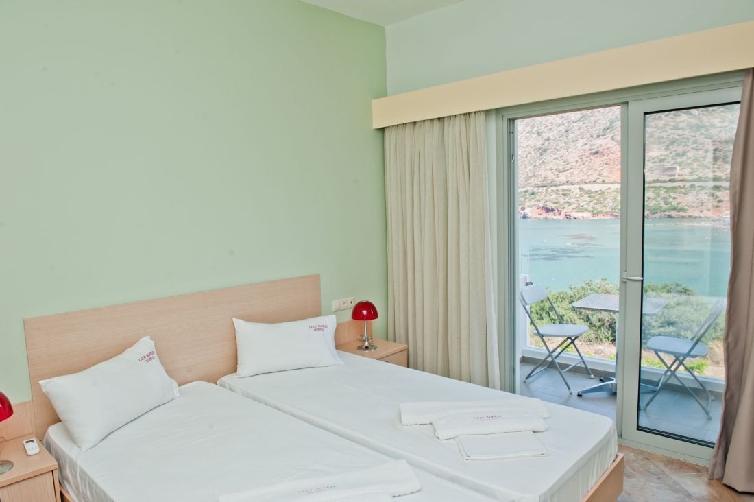 Resol Hotel Влихада Экстерьер фото