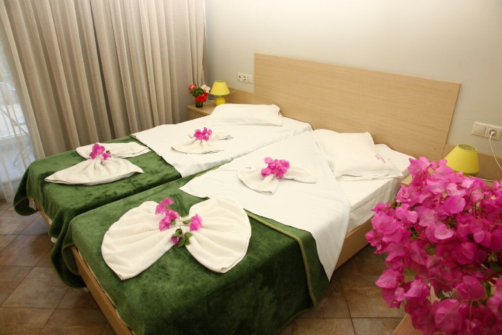 Resol Hotel Влихада Экстерьер фото